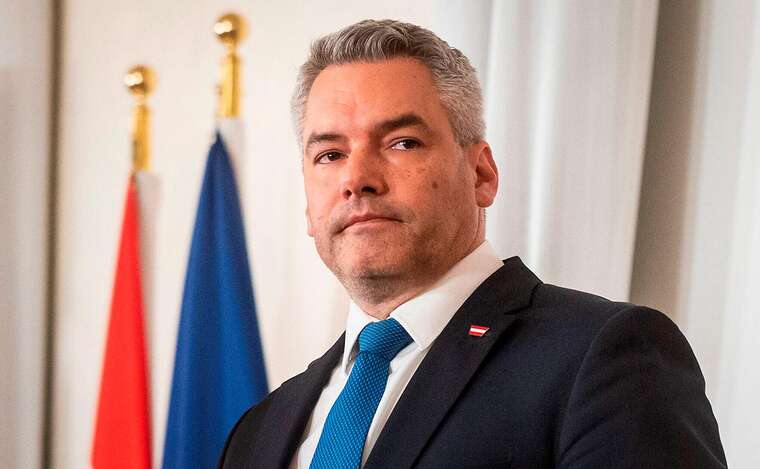 В Австрии после провала коалиционных переговоров канцлер страны уходит в отставку