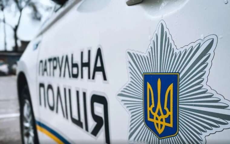 На Львовщине мужчина водил автомобиль, используя удостоверение своего покойного отца