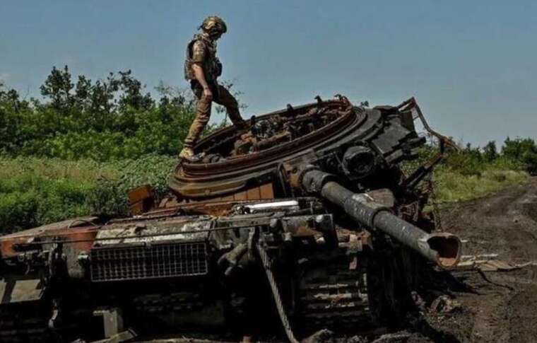 Потери врага: ВСУ уничтожили 1660 оккупантов и почти 20 артсистем