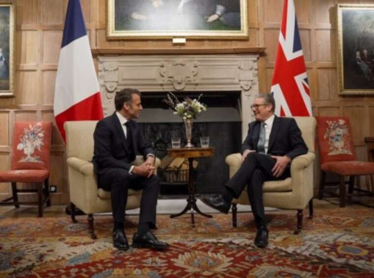 Макрон і Стармер розглянули питання безпекових гарантій для України