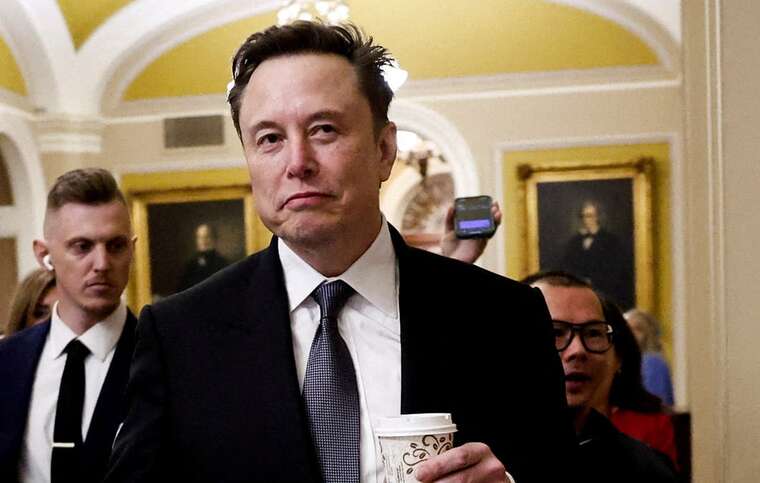 Маск хочет сделать платной регистрацию в соцсети X