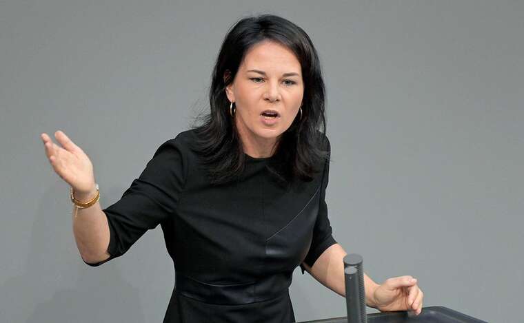 Ризик для ЄС становлять іржаві танкери "тіньового флоту" РФ, - Бербок