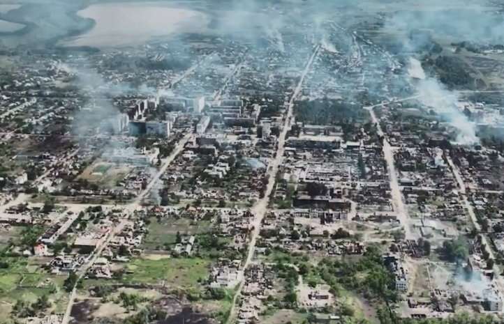 ВС РФ нанесли удар по Волчанску из ТОС-1А "Солнцепек"