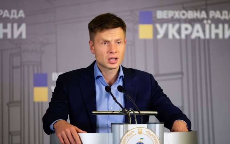 Нардеп Гончаренко заявив, що 50-річних українців відправляють на бойові позиції