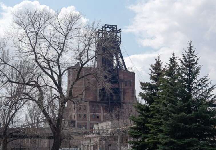 Російські загарбники продовжують штурм шахти «Торецька»