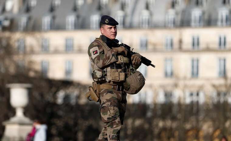 Франція провела навчання з введення військ в Україну