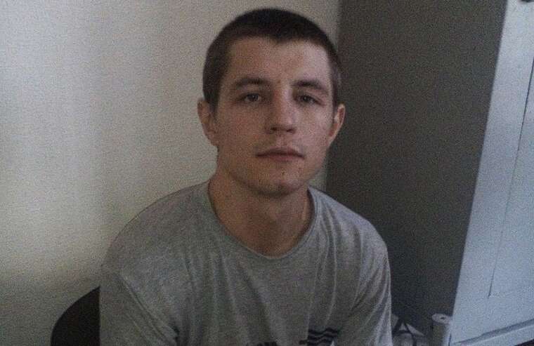 В РФ после 10 лет заключения вышел на свободу политзаключенный Андрей Коломиец