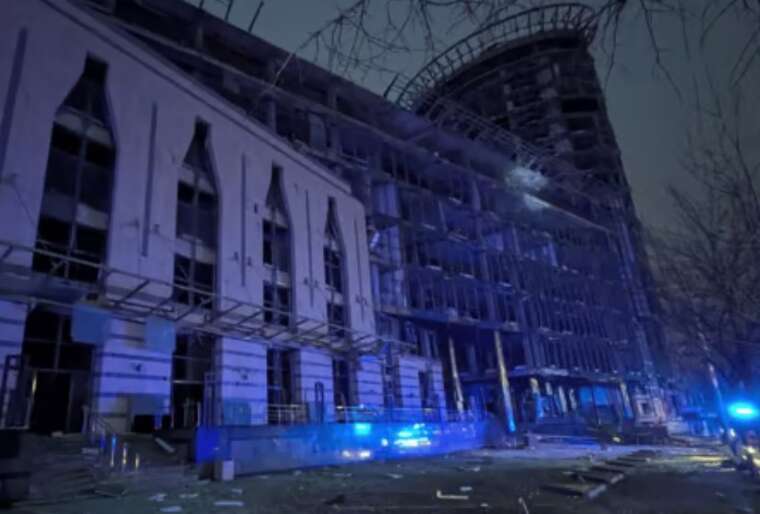 У Повітряних силах пояснили, чому в Києві є серйозні руйнування після збиття ракет