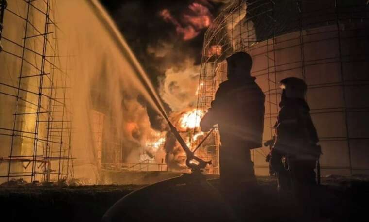 В Генштабе подтвердили повреждение нефтебазы «Роснефть» в Калужской области РФ