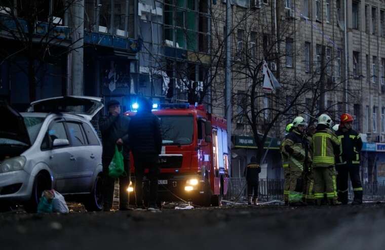 В столице завершили аварийно-спасательные работы на месте ракетного удара РФ