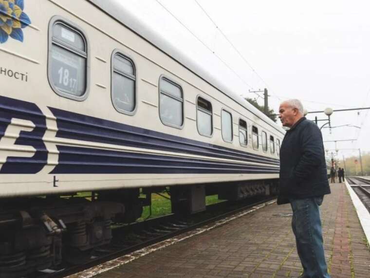 Опубліковано наслідки обстрілу РФ залізниці на Дніпропетровщині