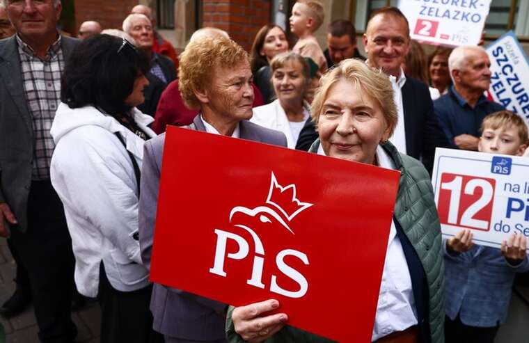 Польща скасує допомогу "800+": до Сейму внесли проєкт змін