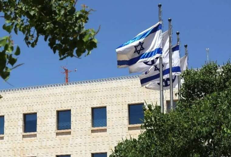 Израиль опроверг сообщения о передаче трофейного оружия Украине