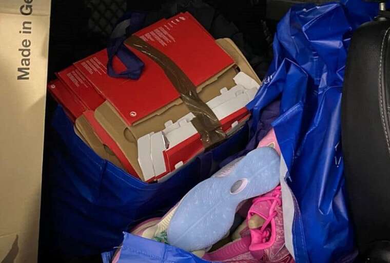 На Львівщині митники вилучили 89 пар кросівок "Nike" вартістю пів мільйона гривень