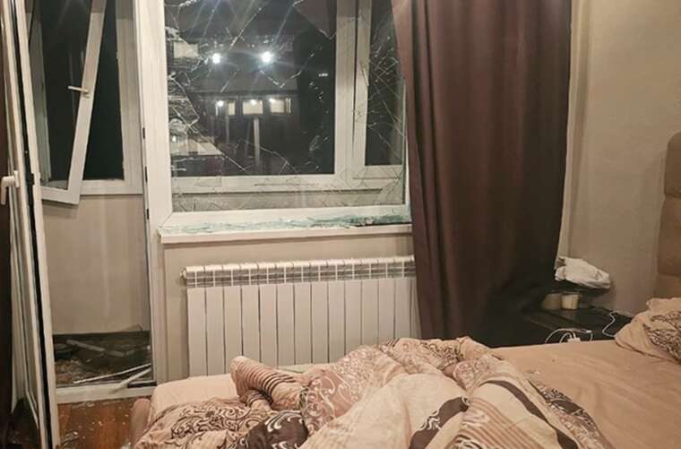 Ворожий дрон пошкодив багатоповерхівку в Дніпрі