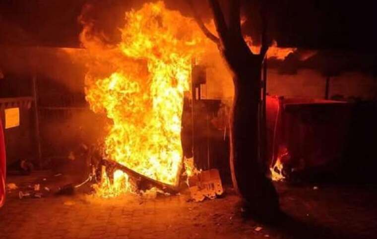 У Львові шукають осіб, які влаштували серію підпалів сміттєвих контейнерів