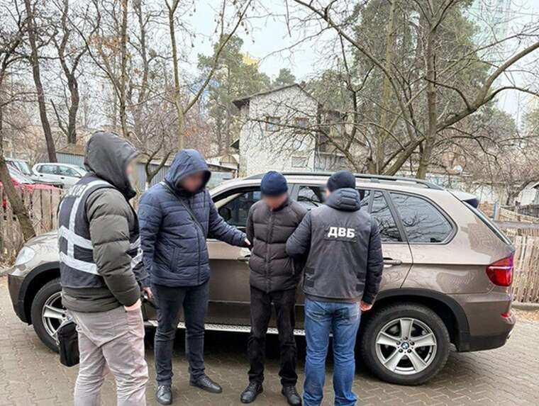 In the capitals service centers of the Ministry of Internal Affairs, schemes for selling "guaranteed" drivers licenses were uncovered