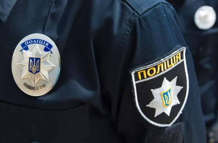 Били по голові: На Миколаївщині троє підлітків завдали тілесних ушкоджень 12-річній дівчині