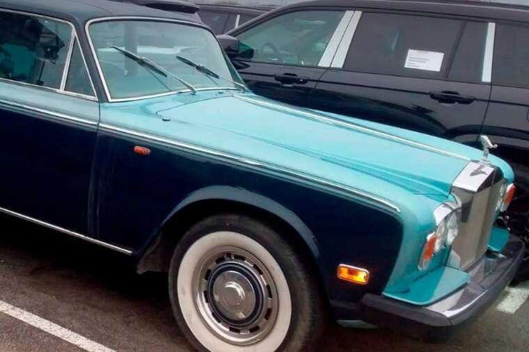 Контрабанда ретро-автомобілів: Детективи БЕБ арештували елітний Rolls-Royce