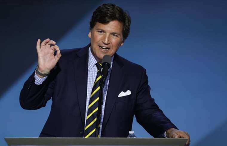 Україна — це джерело божевілля, - американський пропагандист Такер Карлсон