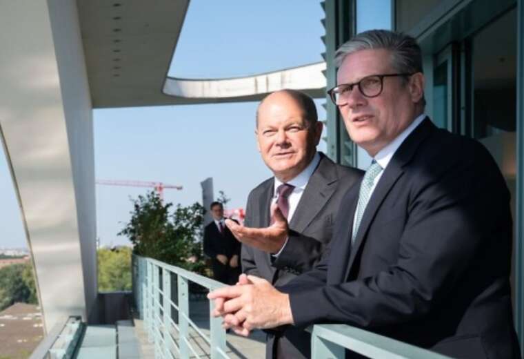 Шольц приїхав до Лондона для переговорів зі Стармером