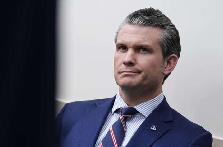 Міністр оборони США обговорив питання України з міністром оборони Британії