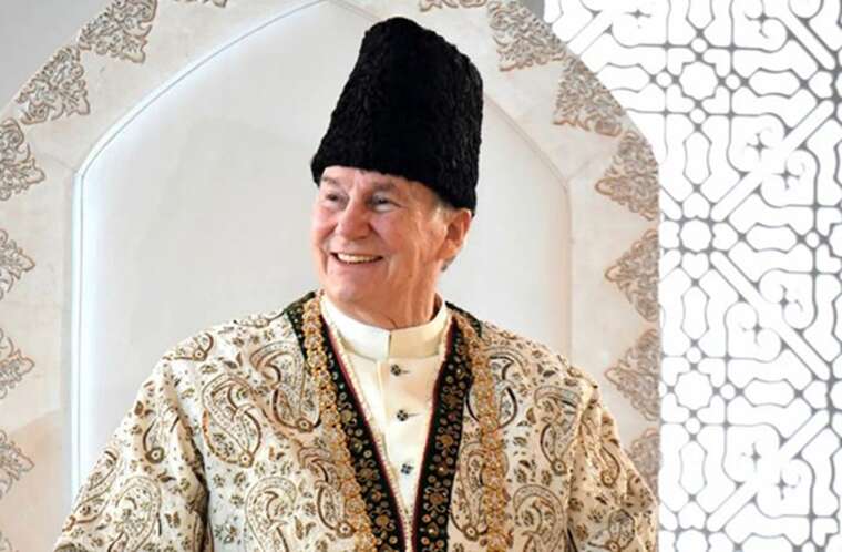 Помер духовний лідер ісмаїлітів світу Карім Ага Хан IV