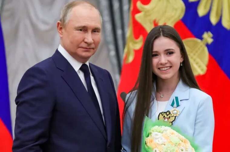 "Коханка Путіна" відмовляється повертати медалі, яких її позбавили за допінг