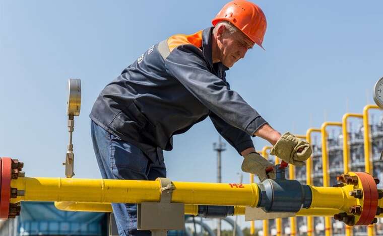 Україна обговорює транзит азербайджанського газу в ЄС, - МЗС