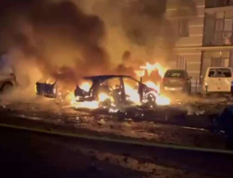 У Сумах пролунав вибух: БПЛА атакував автостоянку