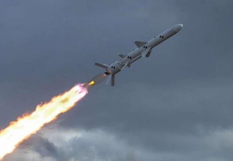 Росія знову атакує Україну крилатими ракетами: вибухи в Полтаві, тривога по всій країні