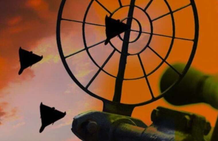 Кілька груп ворожих БпЛА атакують Україну: у низці областей оголосили повітряну тривогу