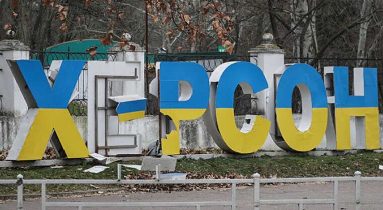 The occupiers shelled the center of Kherson: there are disruptions with electricity, water, and heating