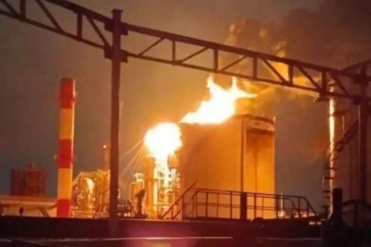 Стали відомі болючі для Росії наслідки після атак українських БПЛА на НПЗ