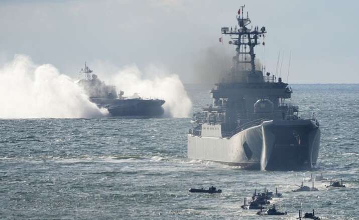 Міноборони Британії: Росія виводить із Сирії судна з боєприпасами