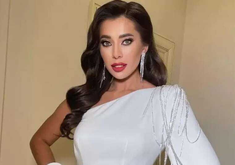 "Міс Україна Всесвіт" Анна Неплях продемонтрувала свою шикарну квартиру у центрі столиці