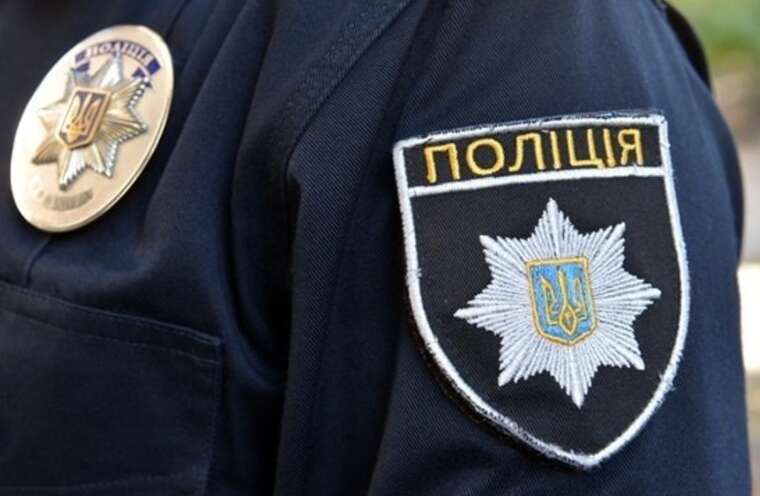 На Чернігівщині затримали чоловіка, підозрюваного у торгівлі зброєю та гранатами