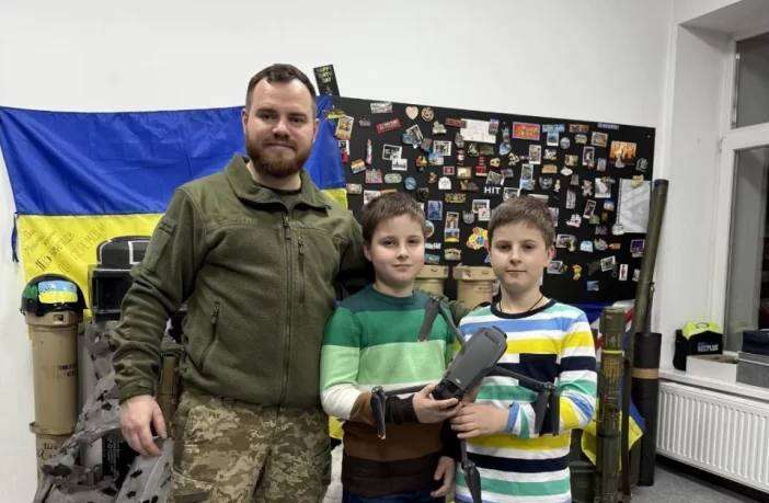 Львівський п’ятикласник придбав для військових Mavic за 50 тисяч гривень