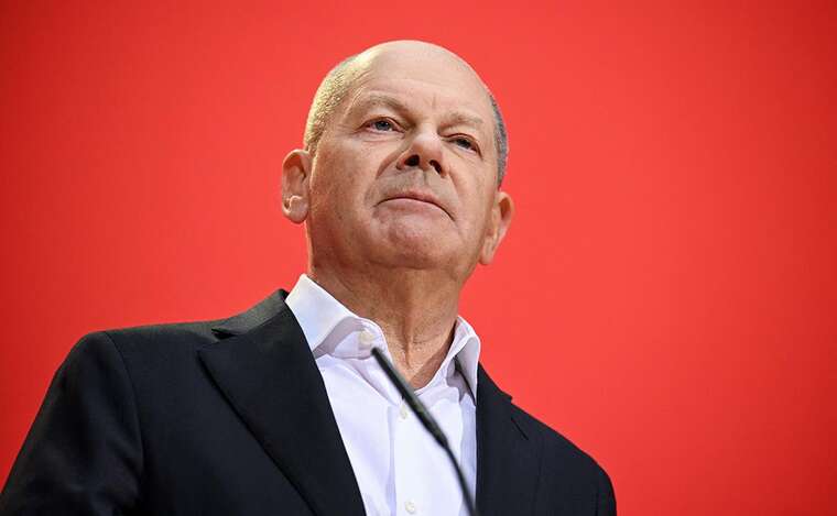 Шольц розкритикував обговорення про миротворців в Україні