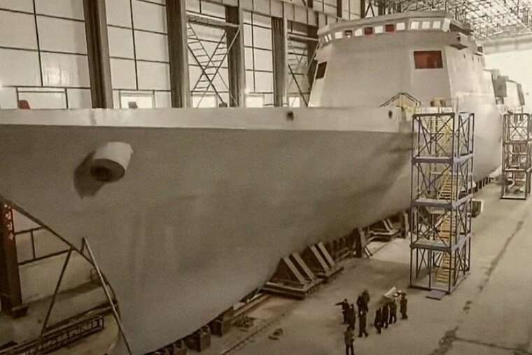 КНДР розпочала будівництво ще одного великого військового корабля