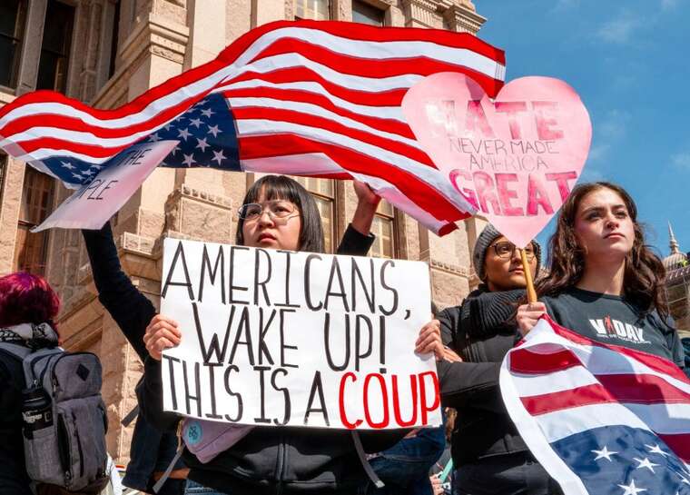 У США тисячі людей вийшли на протести проти Трампа та Маска