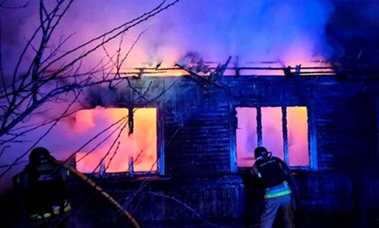 У Прилуках на Чернігівщині під час пожежі у будинку загинуло двоє чоловіків