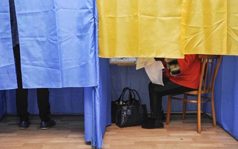 Голова ЦВК розповів, чи можна провести вибори онлайн або поштою