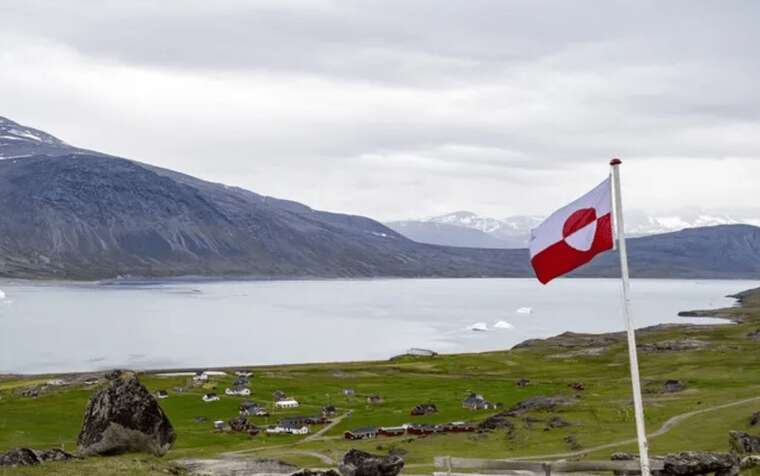 Керівна партія Гренландії не поспішає з референдумом про незалежність через економічні ризики