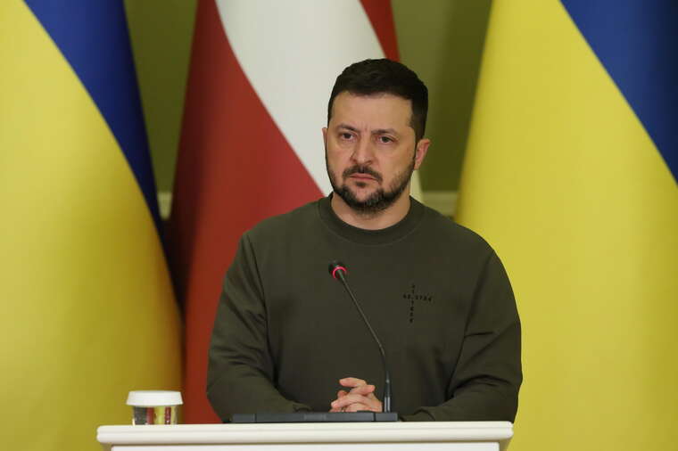 Зеленському краще «негайно» виїхати з України, - New York Post