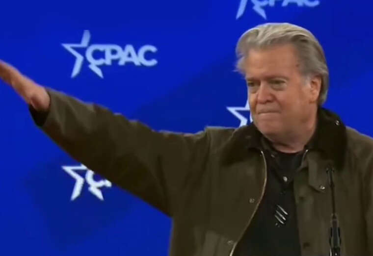 Стівен Беннон викликав скандал, «зіганувши» на республіканській конференції