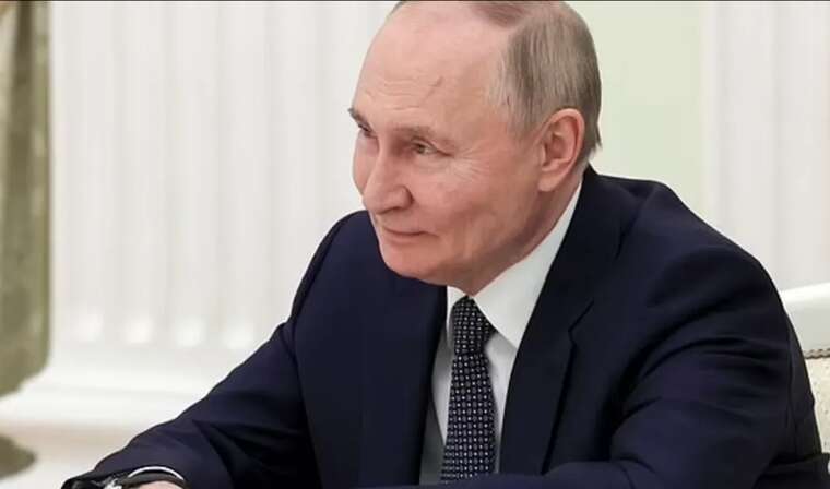 На лобі у Путіна з’явився таємничий шрам