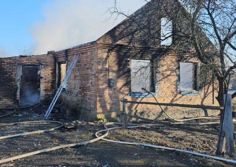 На Житомирщині пожежа в будинку забрала життя чотирьох людей, зокрема двох дітей