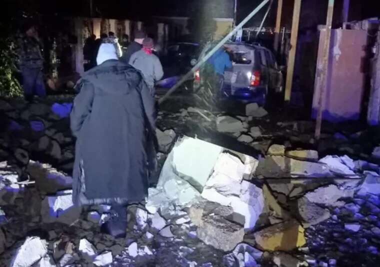 На Одещині загарбники поцілили у житловий будинок: троє людей постраждали