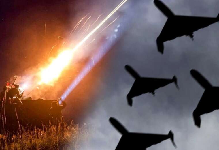 У Києві було чути вибухи під час атаки дронів